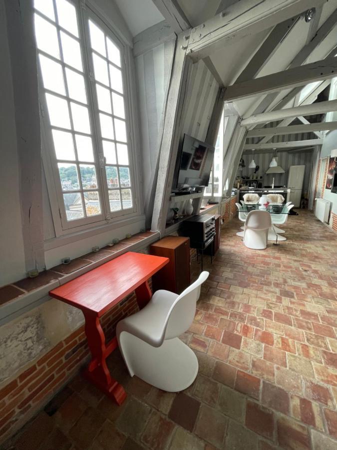Le Loft Du Homard Bleu - Entre Ciel Et Mer - Free Parking 500M Honfleur Buitenkant foto